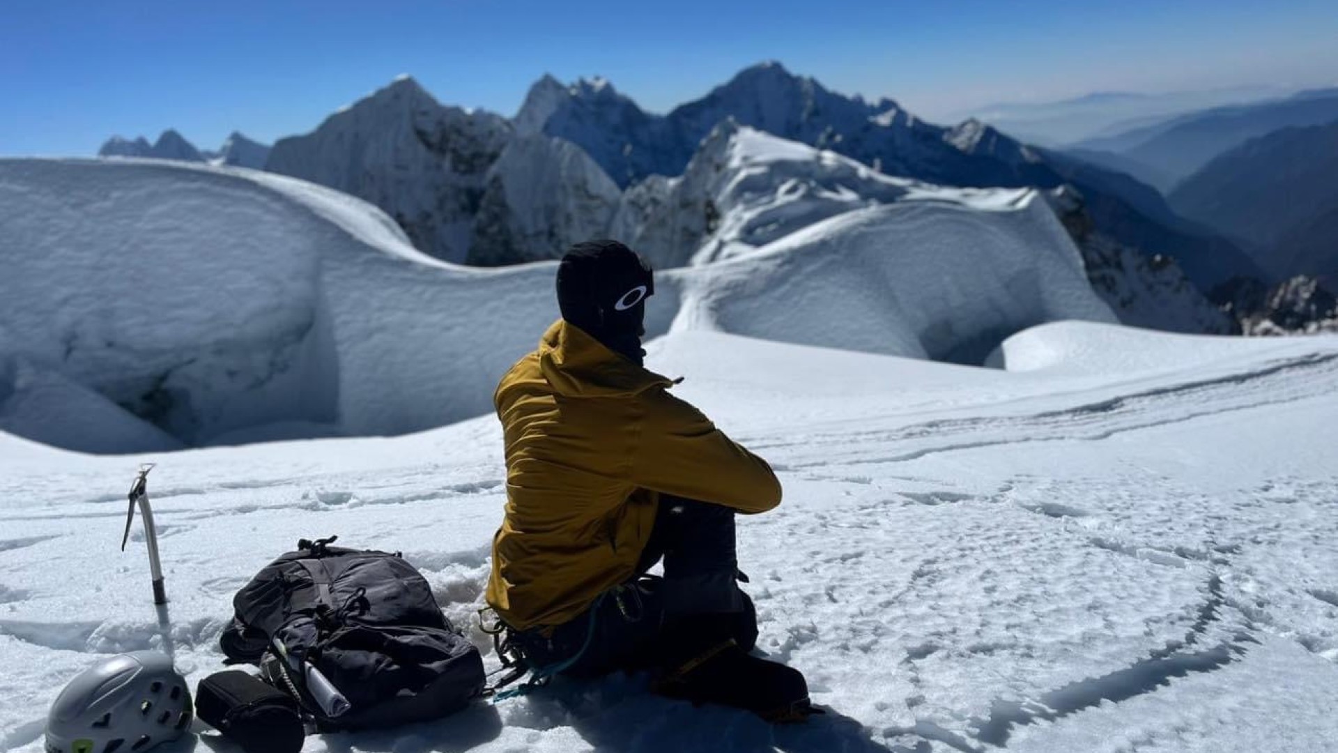 Mathias Squirrelhill’s Record-Setting Yoga Journey on Mt. Cholatse 6,440 meters