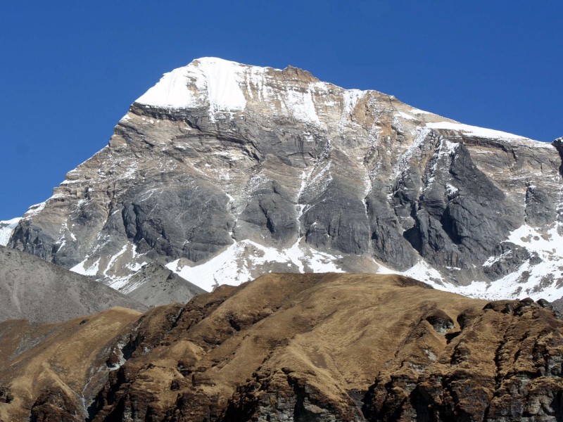 Tharpu Chuli (Tent Peak) 5,663 m. Climbing